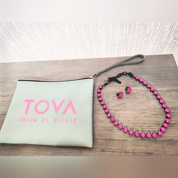 Tova Neon Pink Necklace In Smut - Oakland NWOT - Picture 3 of 6